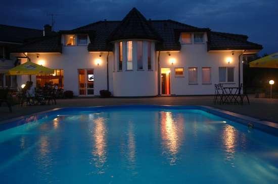 Brydar With Sauna, Swimming Pool And Jacuzzi 미엘노 외부 사진